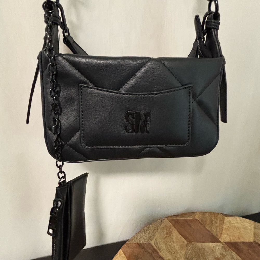 Steve Madden Quilted Black Crossbody Bag with Coin Pouch - Picture 5 of 13